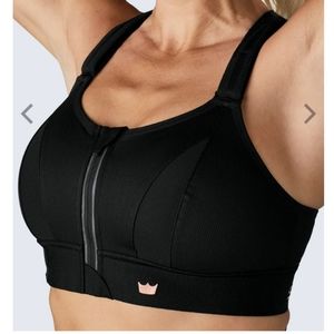 Shefit Ultimate Black Sports Bra Size 5-Luxe With Laundry Bag NWT